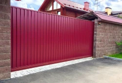 Откатные ворота DoorHan Бордовые